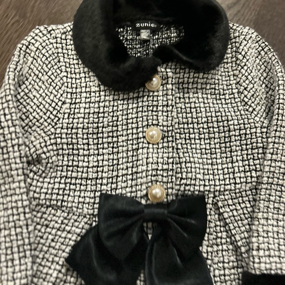 Chic Black and White Kids Coat with Bow - Picture 4 of 9
